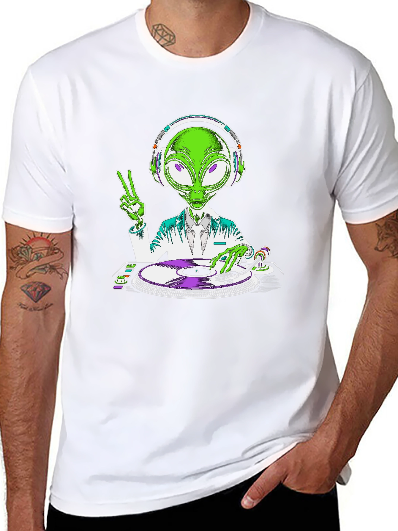 Alien DJ T-Shirt - Peace and Music