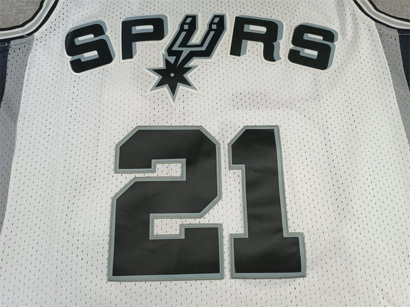 Men's San Antonio Spurs Tim Duncan White 1998-99 Classics Swingman Jerseys
