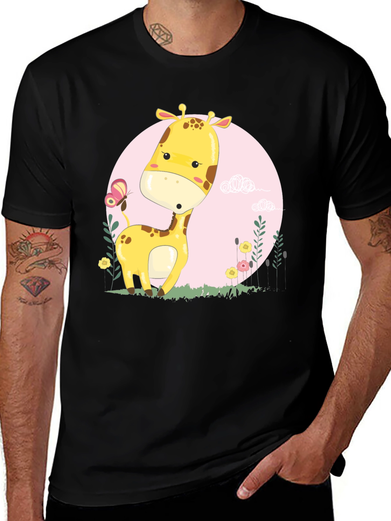 Cute Giraffe Cartoon Graphic Tee - Black