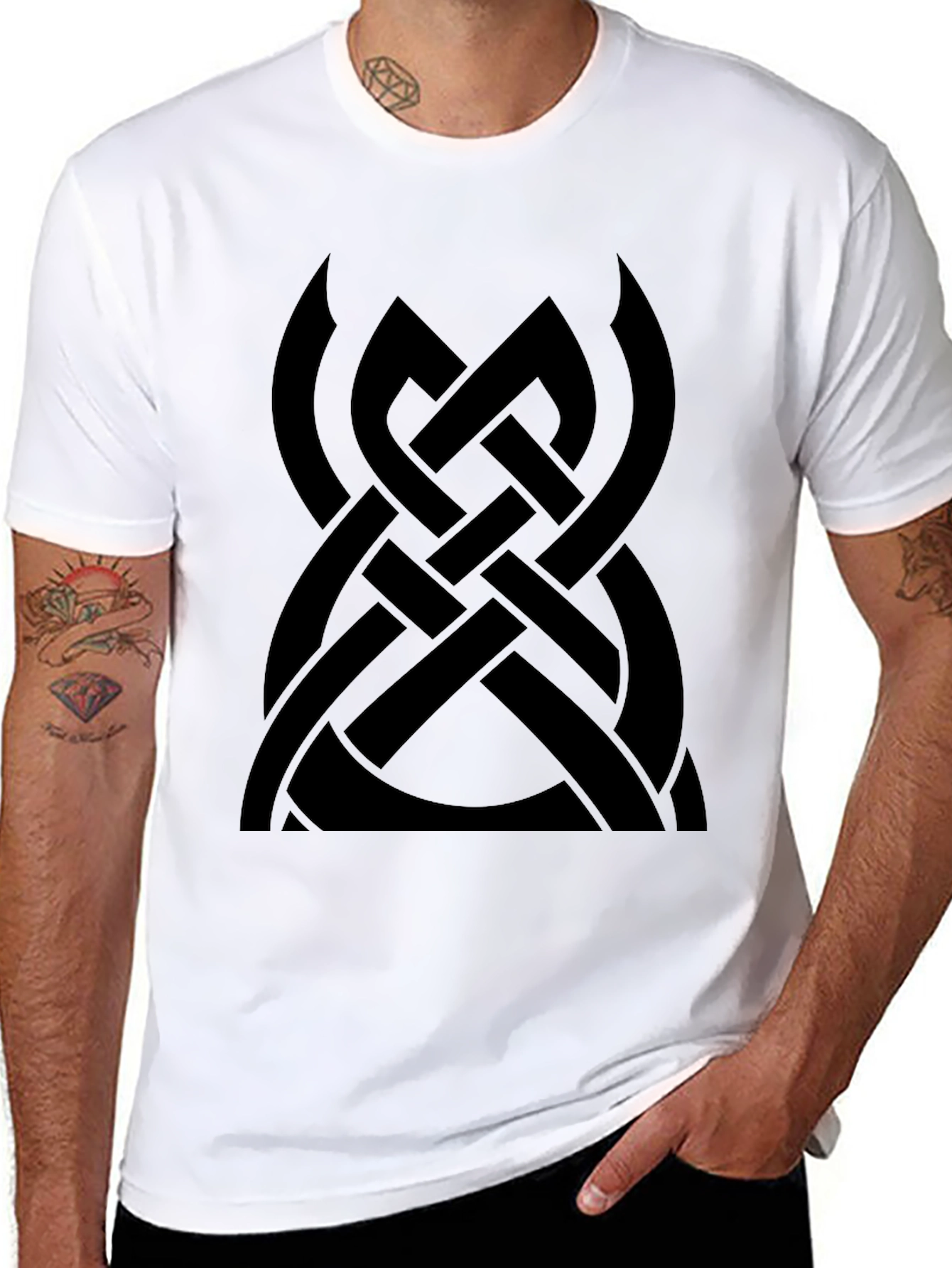 Black Celtic Knot Graphic Tee - Casual Style