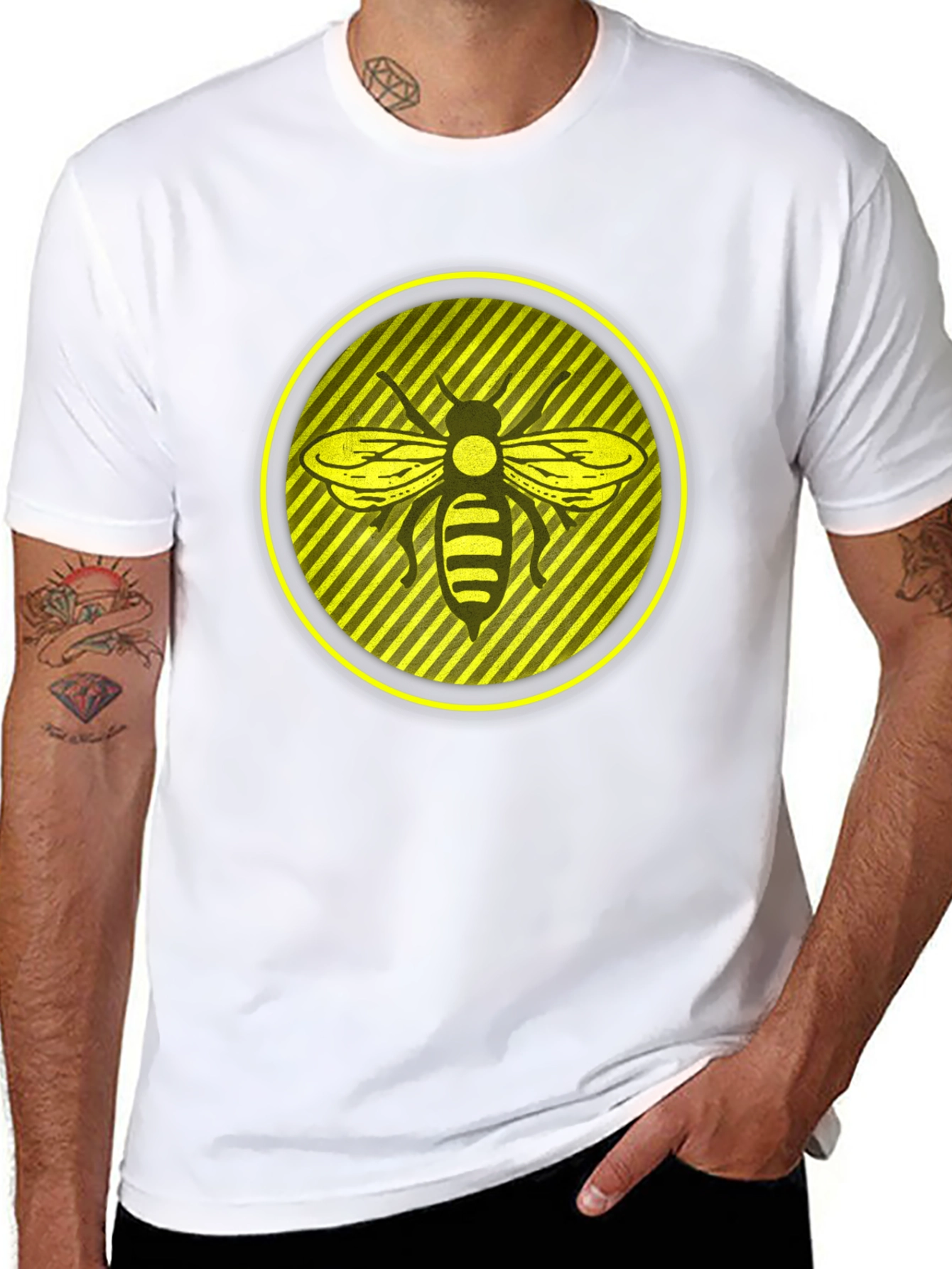 Striking Bee Graphic Tee - Black Cotton Casual Wear
