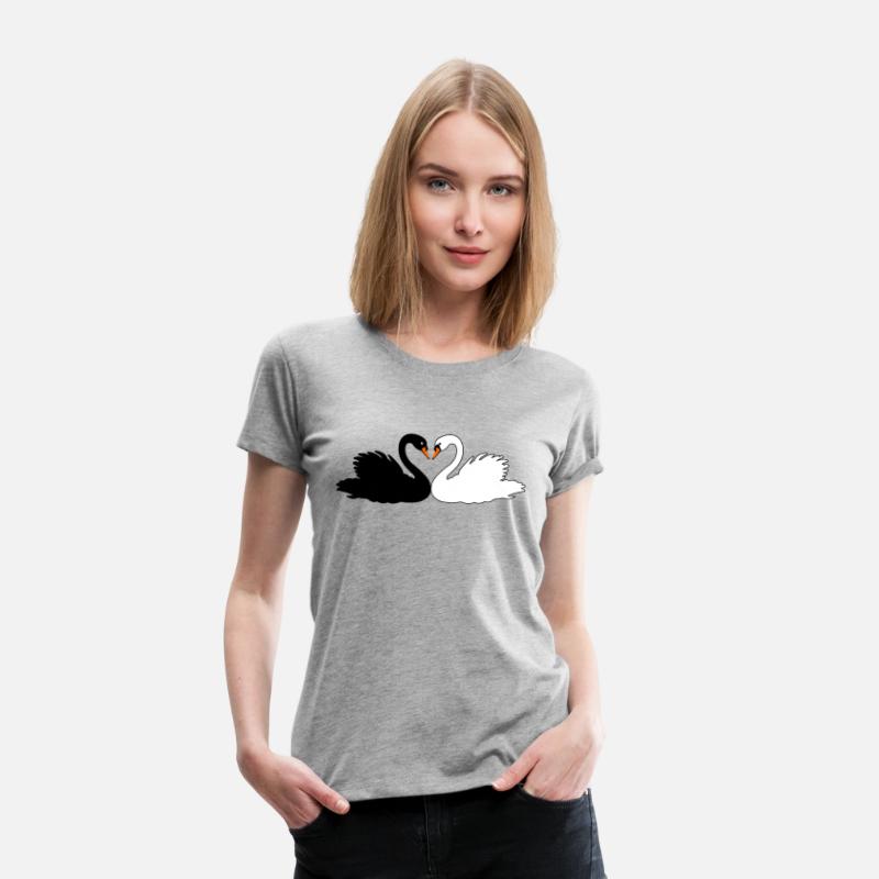 Black swan and white swan