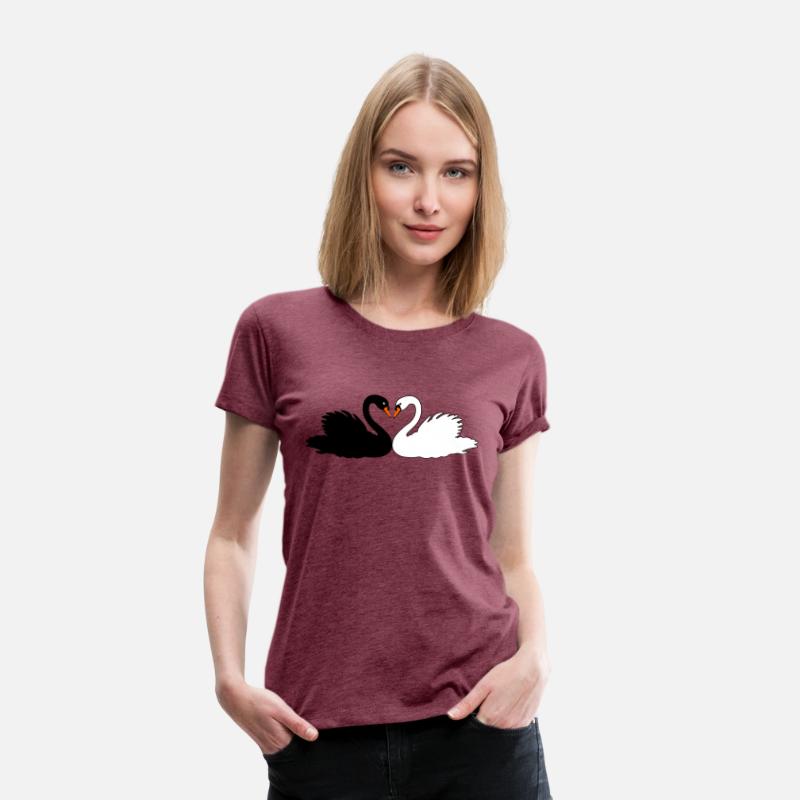 Black swan and white swan