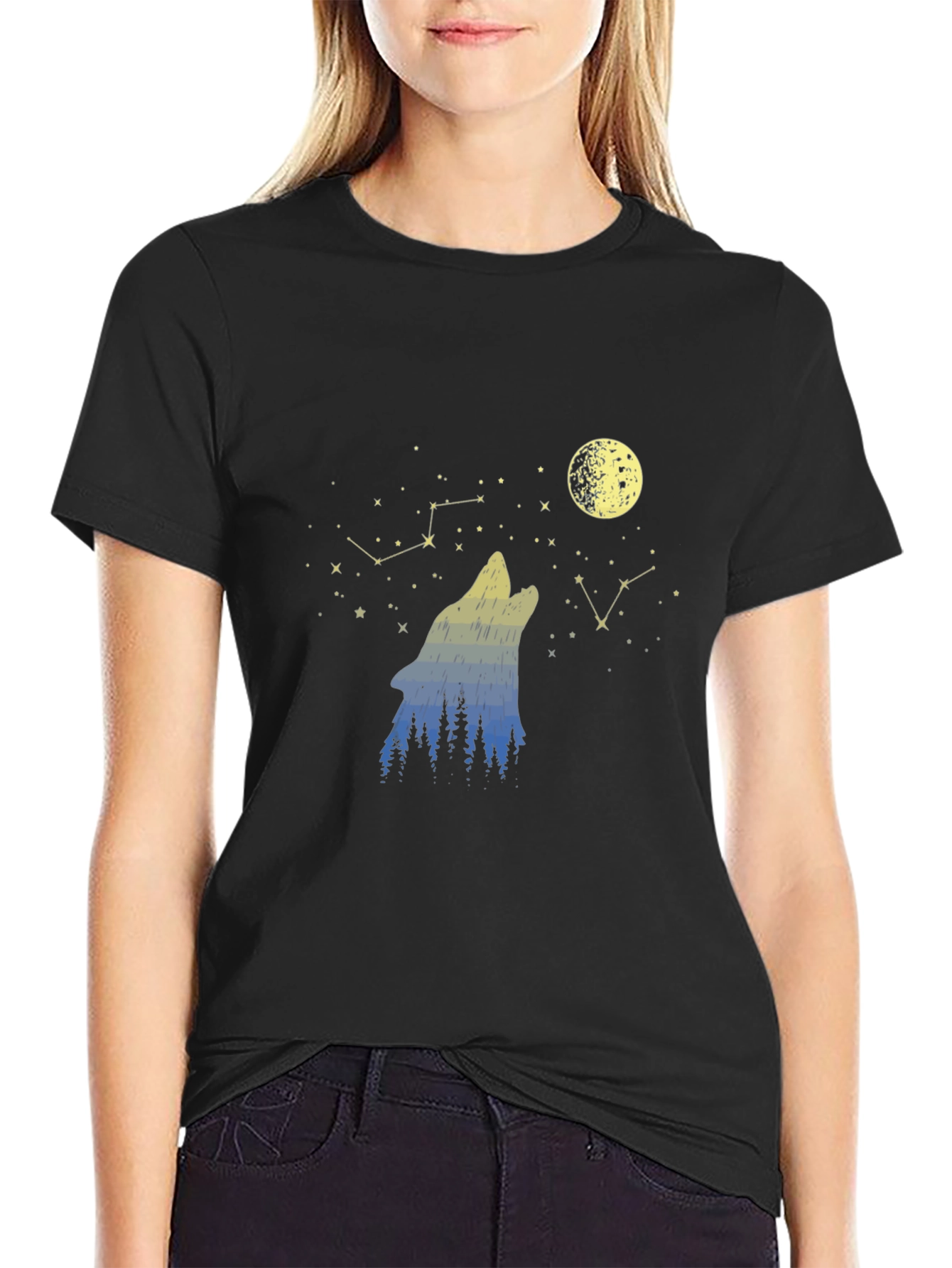 Wolf Howling at Moon T-Shirt - Black