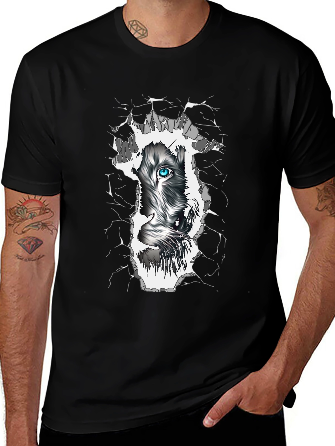 Wolf Eye Graphic Print Black T-Shirt